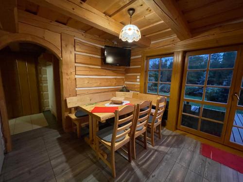 Instalaciones, Nasa Chata in Levoca