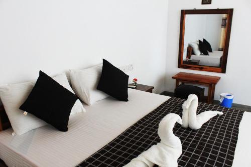 Deluxe Triple Room image 5