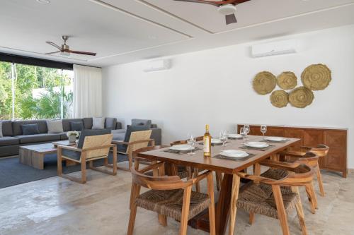 Exclusive Luxurious Villa with Impressive Pool & Social Spaces