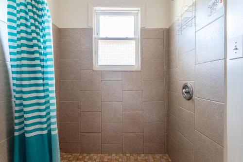 1 Bus Stop To NYC-Hot Tub-EWR Airport-Free Parking