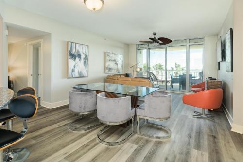 Resort Amenities But Even Better! Spacious Condo Overlooking Gulf Pools and Beach! - image 11