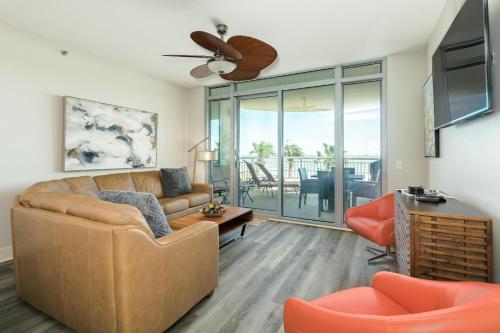 Resort Amenities But Even Better! Spacious Condo Overlooking Gulf Pools and Beach! - image 11