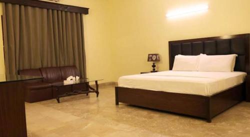 Karachi Inn Guest Rooms