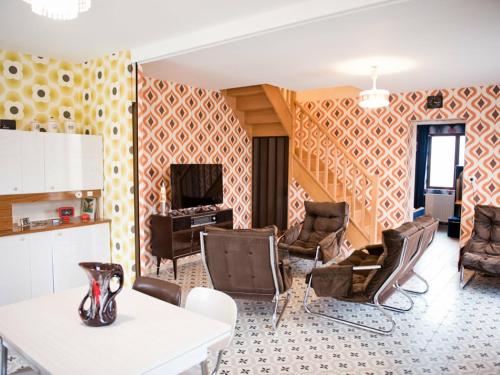 Gîte Mondrepuis, 4 pièces, 6 personnes - FR-1-532-7 gîte à louer Mondrepuis