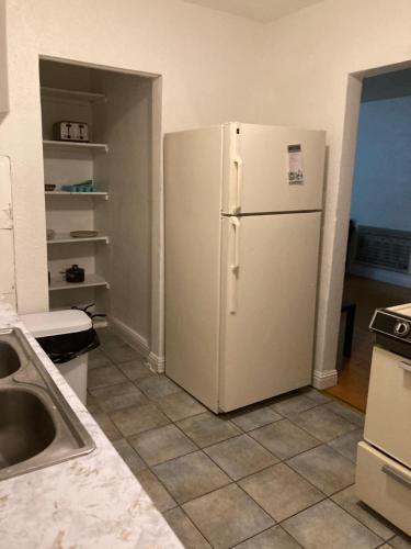 Convenient 5min from Las Vegas strip 1707 A