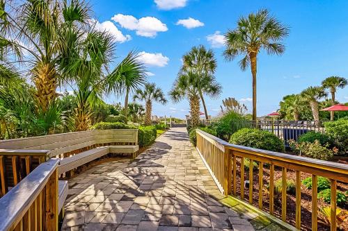 2BR Carolina Dunes Condo: Oceanfront