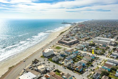 Sunny Retreat in Galveston