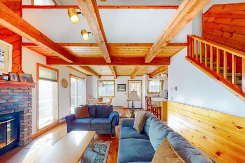 Snow Country Home in Wilmington, USA