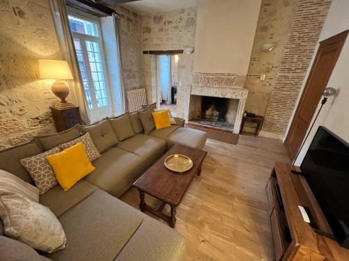 Koplietošanas atpūtas telpa ar TV, Maison de caractère dans la bastide foyenne (Maison de caractere dans la bastide foyenne) in Sainte Foy La Grande