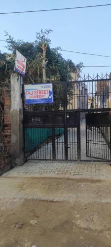 Taj Street Hostel