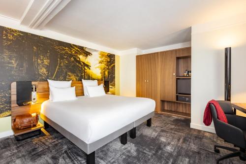 Novotel Bordeaux Centre Gare Saint Jean near Sacre Coeur Church
