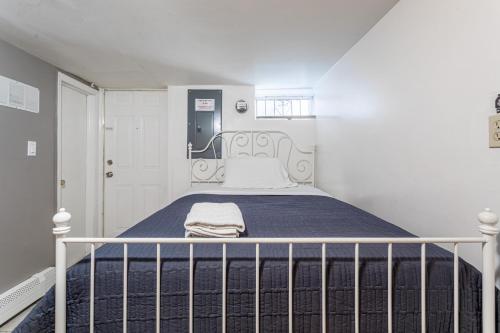 Best Home To Visit NYC-Subway Access in Newark, USA
