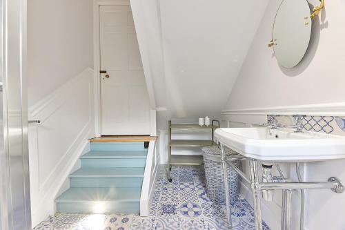 Host & Stay - Peacock House