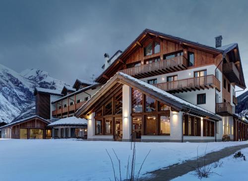 Montana Lodge & Spa, by R Collection Hotels