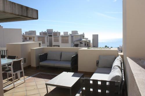 شرفة/ تراس, Beach apartment with Private Pool in Los Granados del Mar