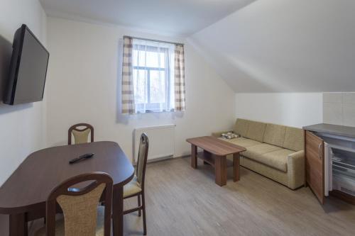 1 double bed, 2 sofa beds