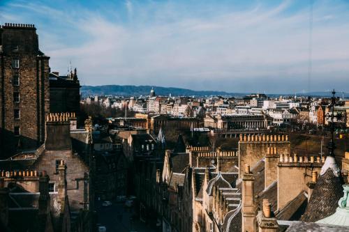 Located in heart of Edinburgh