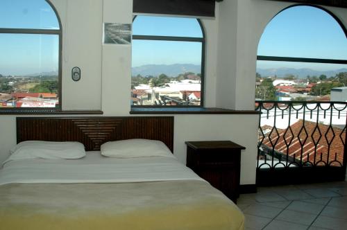 Alajuela Backpackers Airport Hostel