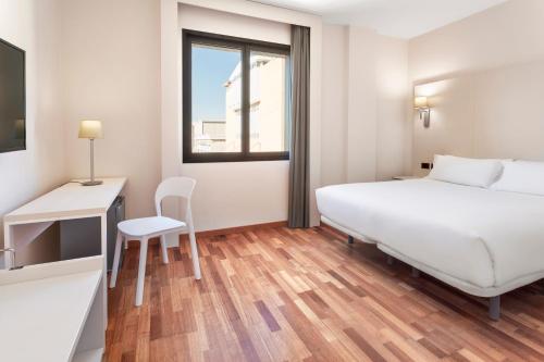 B&B Hotel Elche - image 10
