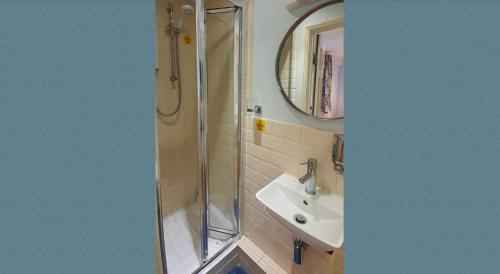 Churchill Brighton - image 11