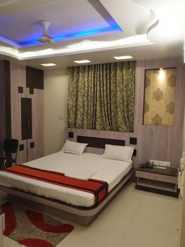 Hotel Anand International