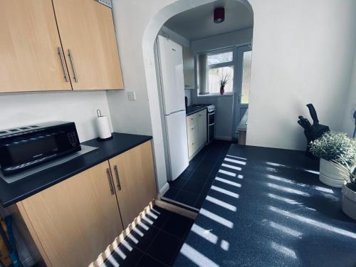 Spacious 4 Double Bedroom Home - Coventry Centre
