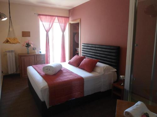 Aida Charming Rooms - image 3