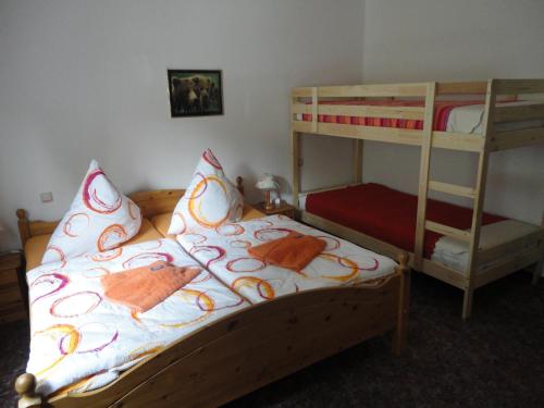 1 king bed, 1 bunk bed