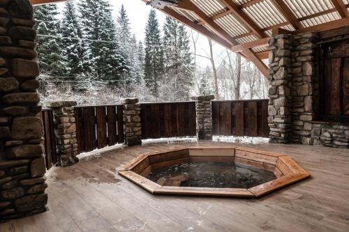 Spa, ЛЮБОКРАИ Готельно-відпочинковии комплекс in Skhidnytsya