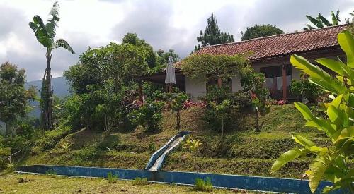 Vila Bukit Tursina 2