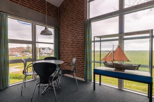 Zimmer mit 2 einzelbetten, stadtblick