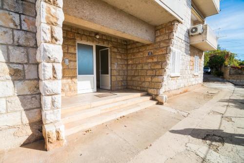 Apartment Zana - image 8