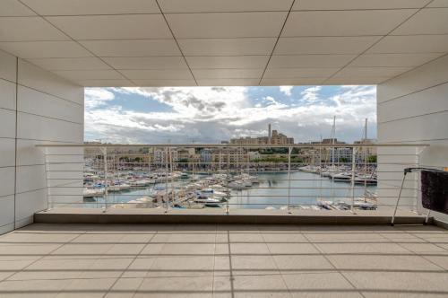 Blue Harbour, Marina View 2 Bedroom Apartment