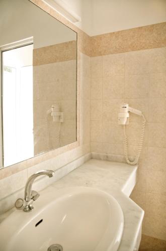 Lambis Studios & Apartments, Lindos (foto 6)