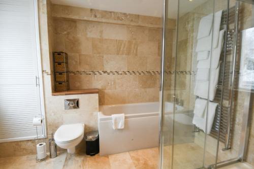 Marsham Court Hotel - image 2