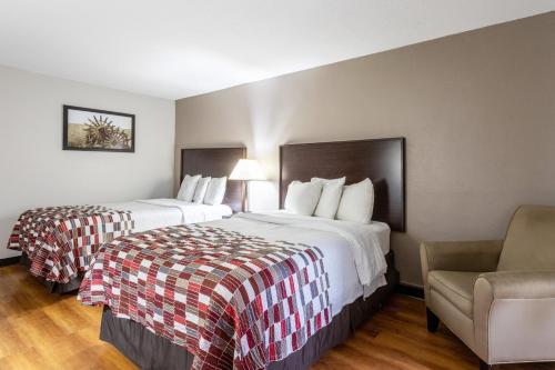 Red Roof Inn Meridian - image 6