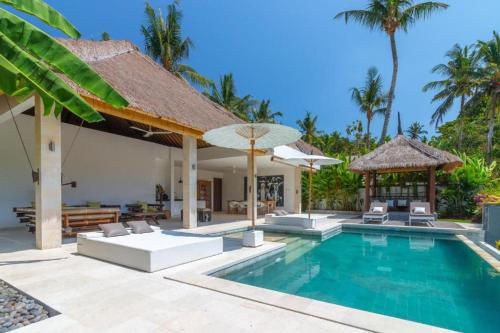 Villa Hidden Pearl, with private cook and pool