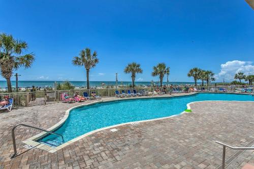 Steps to Beach: Bay Watch Resort Studio - Atlantic Beach, SC