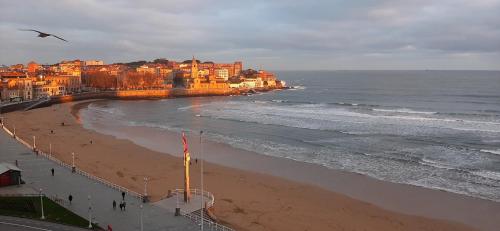Strand, Verdemar Rooms in Gijón