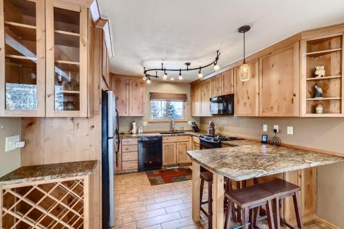 Mountainside 753 Home in Frisco, USA