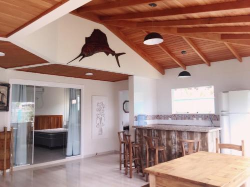 CASA BOMBINHAS - PRAIA DA TAINHA