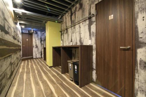 BEE-HIVE Sugamo - Male Only in Sugamo