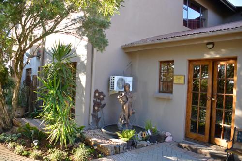 Two Bells Guest House - image 4