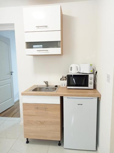 ห้องครัว, Grafit Apartmanok in ฮอยดูนานาช