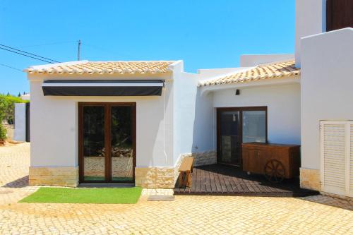 Beautiful Algarve Pool Villa Bali 15min to beach