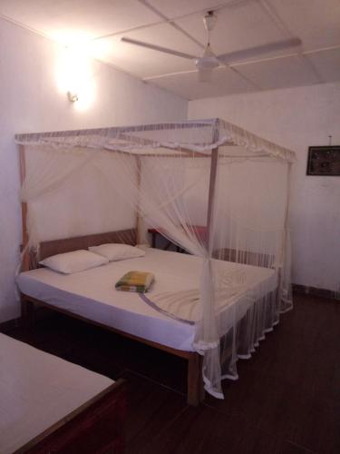 Triple Room with Balcony image 1