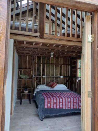 2 bedrooms, 3 beds