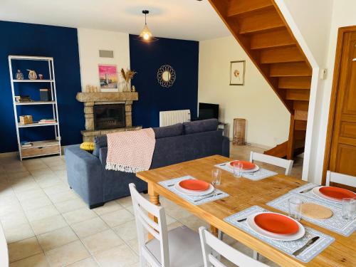 Agréable Maison décorée avec goût, proche de Lorient avec terrasse, jardin et parking privé gîte à louer Pont-Scorff