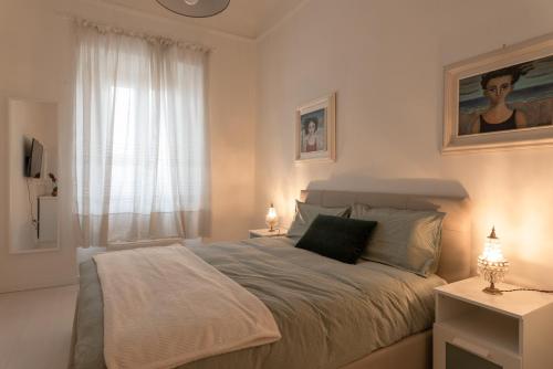 Gallery Art Apartment in San Frediano