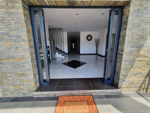 Bejárat, The Turk Boutique Hotel in Bluff